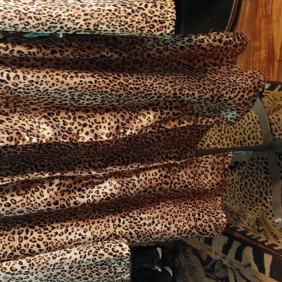 Women's animal print nightshirt/robe - Picture 2 of 6